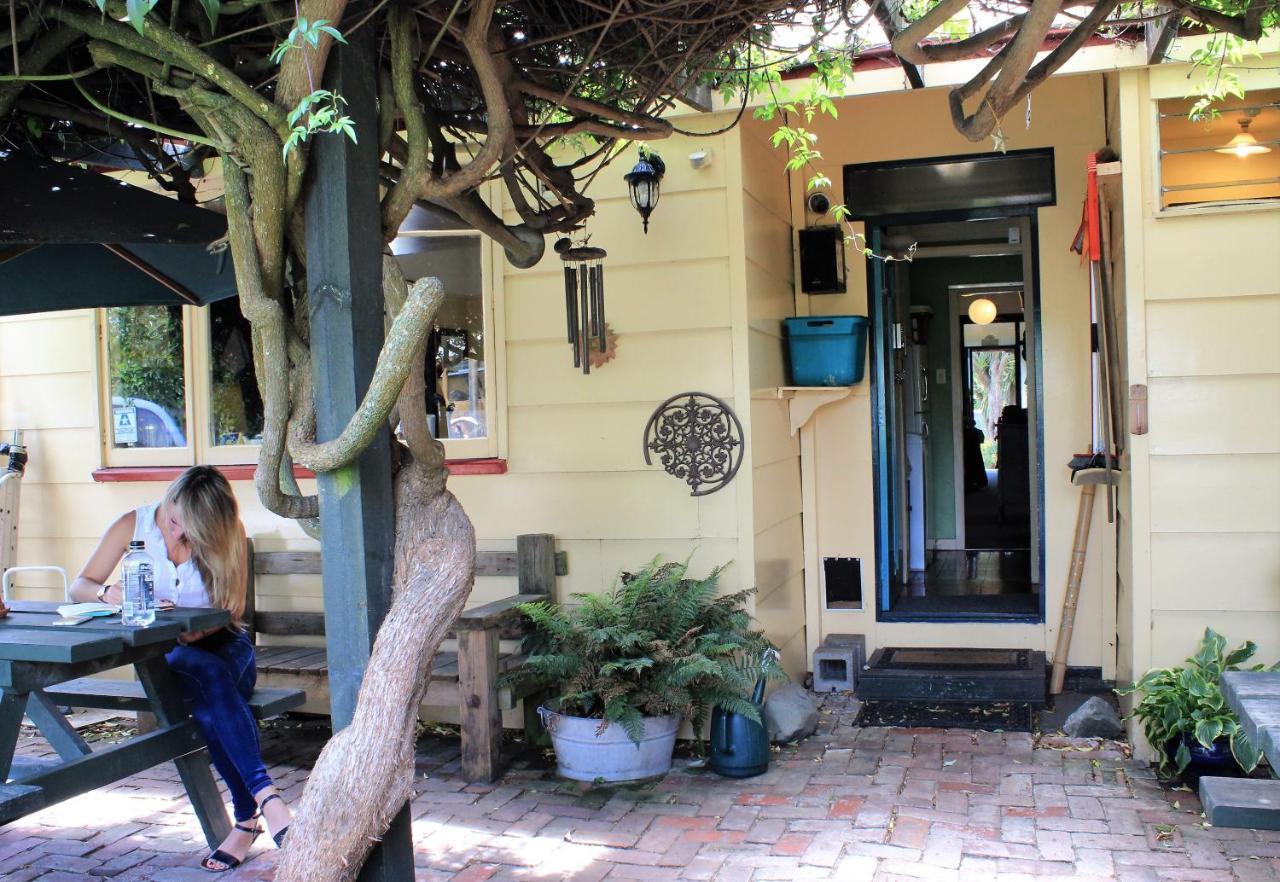 Chester St Backpackers Christchurch Ngoại thất bức ảnh